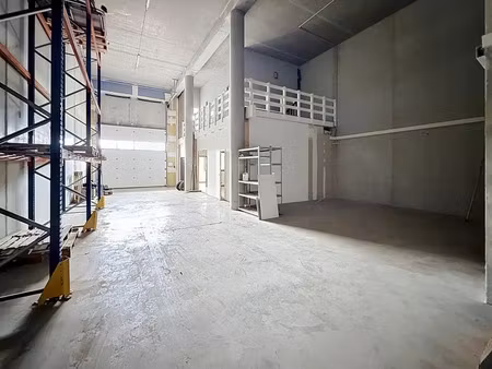 location locaux professionnels 5 pièces 170 m² à poisy (74330)  2 260 €