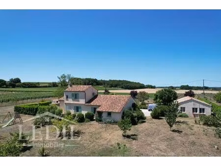 maison 3 chambres avec piscine et jardin arboré