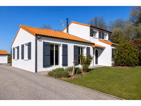 vente maison à bouguenais (44340) : à vendre / 193m² bouguenais