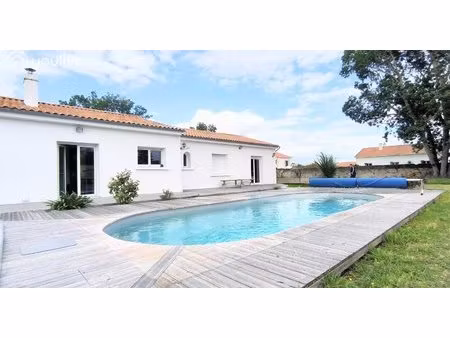 coup de cœur à bouin – maison familiale au calme avec piscine et superbe jardin