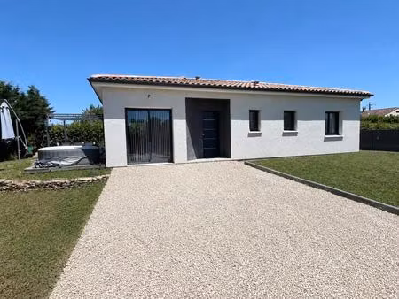maison t4 de plain pied de 2021 630m2 terrain à saint jory