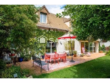 très belle villa 183m2 - piscine - terrain total 2 800m2