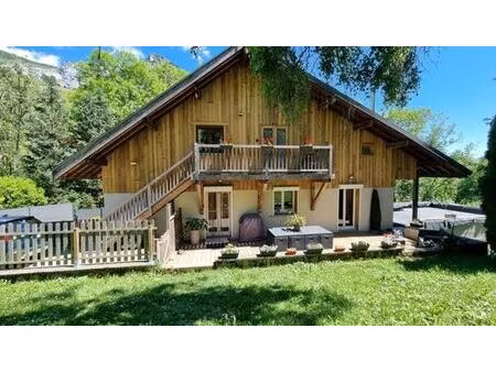maison de 13 pièces de luxe en vente à montmin  france