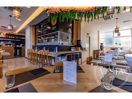 murs et fonds de commerce. restaurant en emplacement n°1 à dij