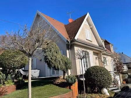 à vendre une propriété rare de 9 pièces alliant espace  confort et qualité de vie sur pfas
