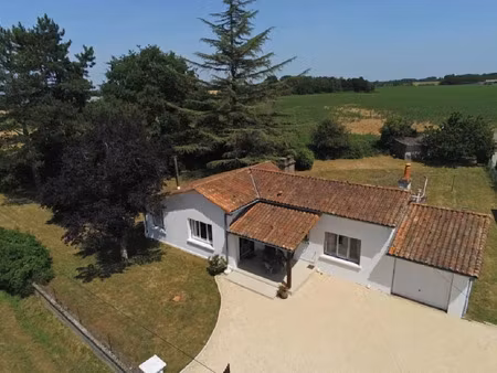 vente maison 4 pièces 80 m² à charroux (86250)  123 650 €