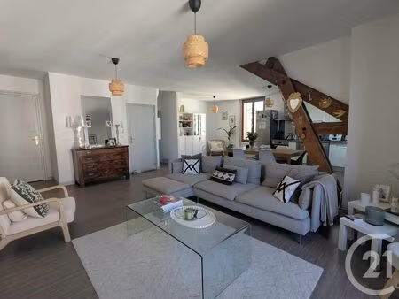 location appartement 4 pièces 91m² chatel guyon 63140