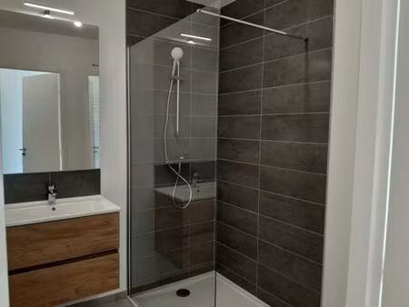 location appartement 3 pièces 67m² annecy 74370