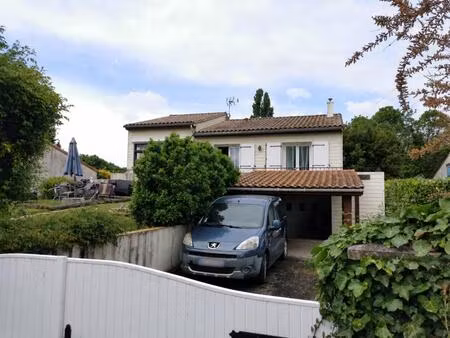maison - 180m ²