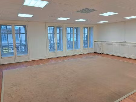 location local professionnel 87m² bordeaux 33000