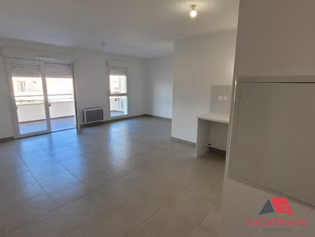location appartement 2 pièces 47m² trets 13530