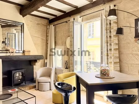 'exclusivité swixim uzès' studio meublé de charme dans un immeuble de caractère au coeur..