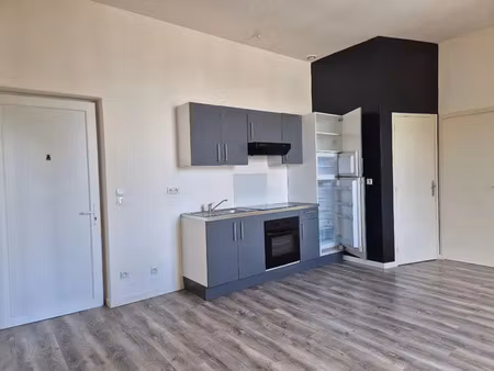 location appartement 2 pièces 40 m² à luçon (85400)