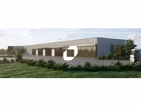 vente local d'activités 750 m² à 3 100 m²
