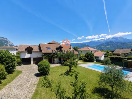 maison familiale avec piscine