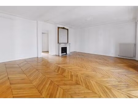 appartement de luxe en location à champs-elysées  madeleine  triangle d’or  paris  île-de-