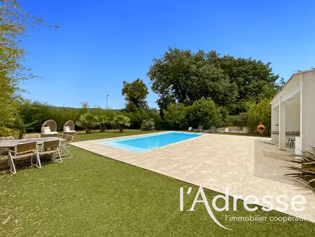 vente maison 5 pièces  165.00m²  la destrousse