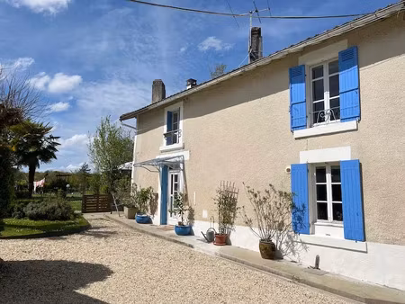 vente maison 8 pièces 190 m² à bonnes (16390)  357 000 €