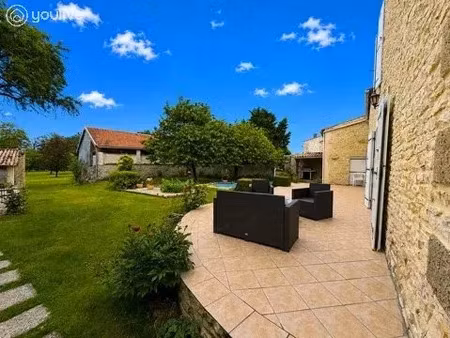 vente maison 5 pièces 190.45 m² à nuaillé-d'aunis (17540)  367 500 €