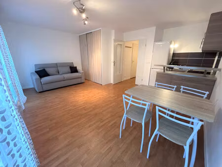 location appartement 1 pièce 32m²