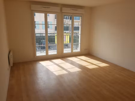 location appartement 3 pièces 59m²