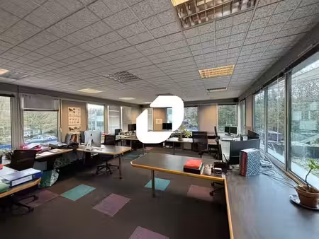 vente bureaux lissieu 69380 315m²