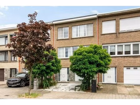 huis te koop in merksem met 3 slaapkamers
