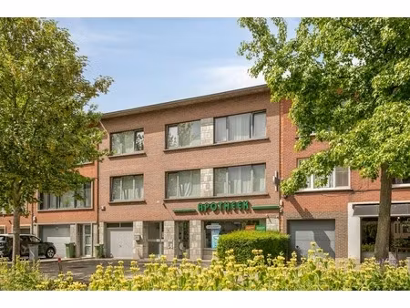 appartement te koop in merksem met 5 slaapkamers