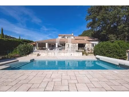 très belle villa avec terrain et piscine en exclusivité à sai