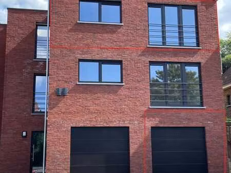 appartement 2 chambres avec terrasse et garage (2 voitures)