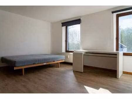 kot étudiant avec parking et wifi inclus!