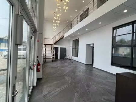 nouveaux bureaux de haut standing à louer !!