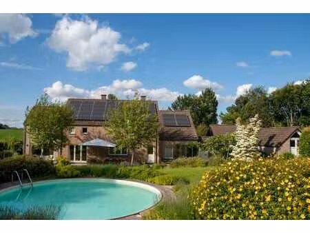 propriété sur 50 ares avec vue campagne exceptionnelle