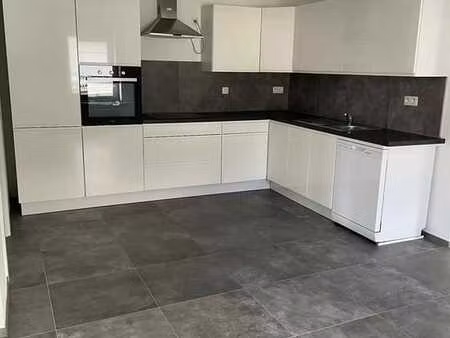 bel appartement de 82m²  2 chambres et 1 garage