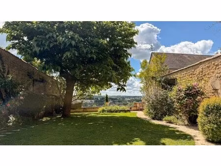 ancien presbytère avec vue panoramique exceptionnelle à poit