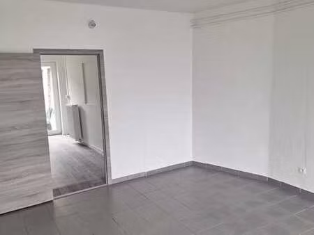 appartement 2 ch. à louer à liège  rue de hesbaye