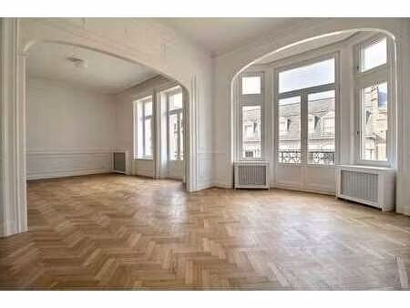 cinquantenaire - appartement 3 chambres