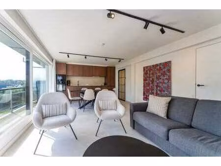 superbe appartement rénové à proximité de la plage