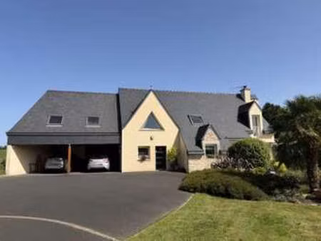 vente maison à plouvara (22170) : à vendre / 197m² plouvara