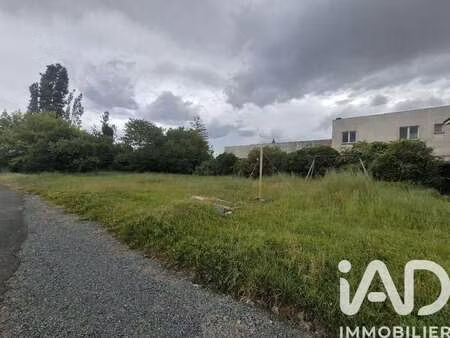 vente terrain à thouars (79100) : à vendre / 1098m² thouars