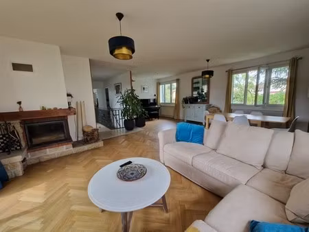 maison familiale meublé 4 chambres et piscine