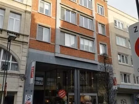 studio moderne et meublé  convient à une personne  dans le c