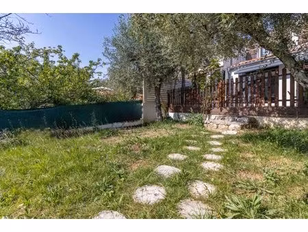 levens maison mitoyenne / 4 pièces120 m² - terrasse - jardin / parking
