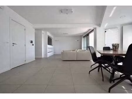 duplex | 2 chambres et dressing | jardin et 2 terrasses