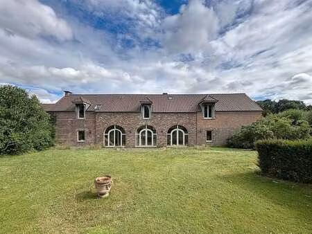propriété originale +/-570m² bruts sur 26 53a garage piscine