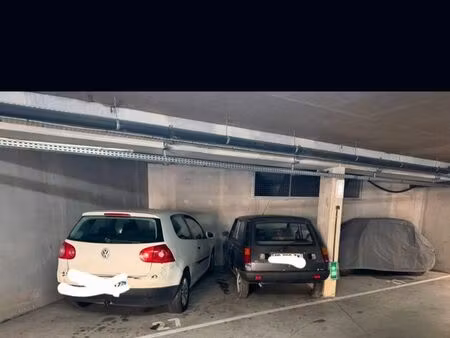 parking 3 places