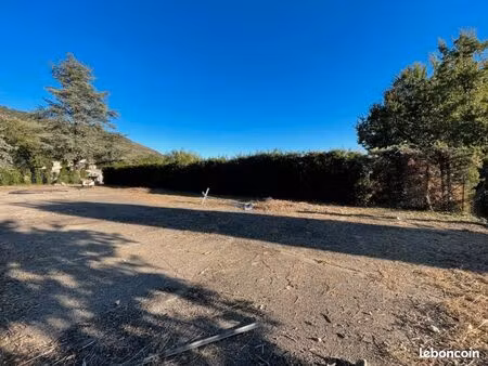 terrain 1 068 m² saint vallier de thiey