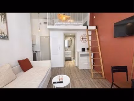 cannes centre – studio mezzanine meublé climatisé (idéal étudiant/gare) – sept à mai