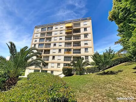 appartement 4 p. dernier etage vue degagee