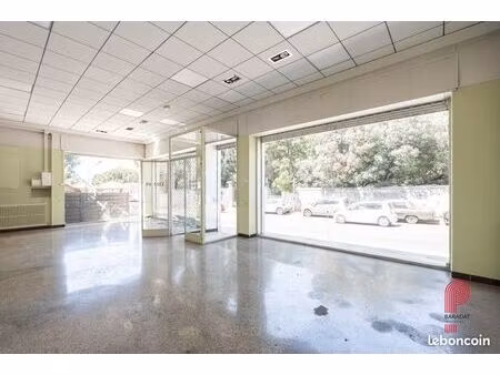 local commercial 145 m² marseille